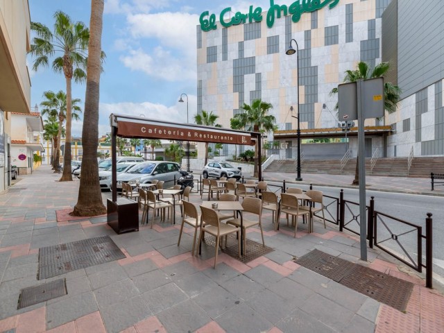 Comercial con 0 Dormitorios  en Mijas
