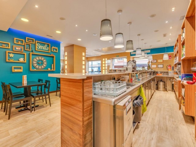 Comercial con 0 Dormitorios  en Mijas