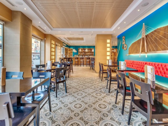 Comercial con 0 Dormitorios  en Mijas