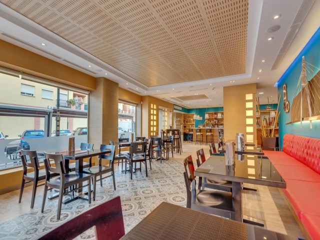 Comercial con 0 Dormitorios  en Mijas
