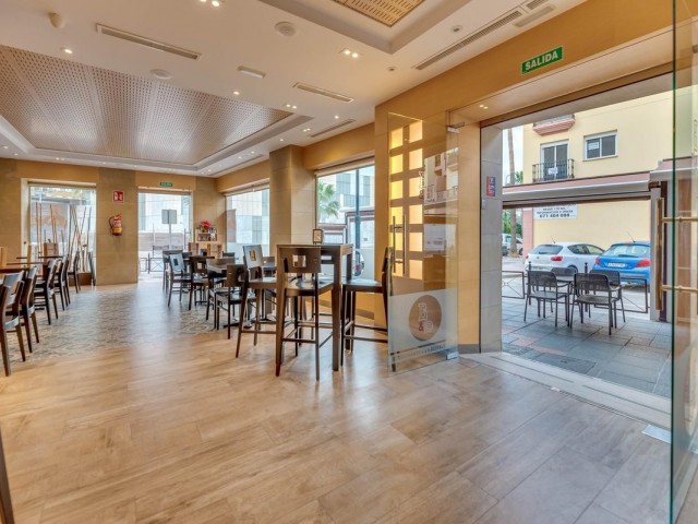 Comercial con 0 Dormitorios  en Mijas