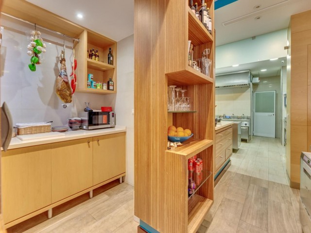 Comercial con 0 Dormitorios  en Mijas