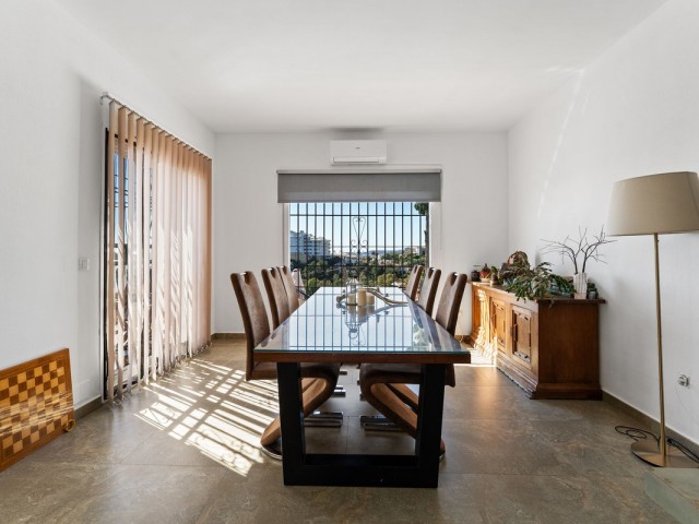 4 Schlafzimmer Villa in Fuengirola
