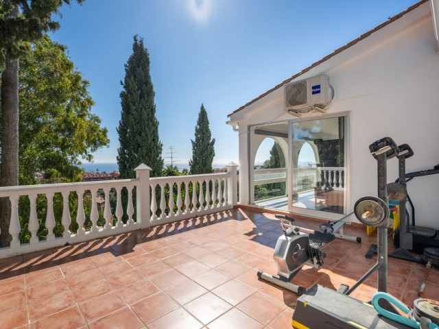 4 Schlafzimmer Villa in Fuengirola