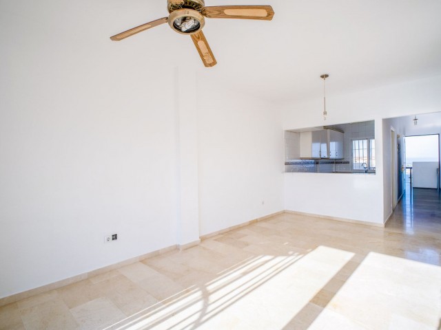 Penthouse avec 2 Chambres  à Torrequebrada