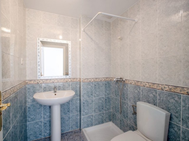 Penthouse avec 2 Chambres  à Torrequebrada