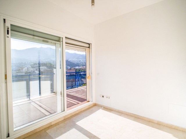 Penthouse avec 2 Chambres  à Torrequebrada