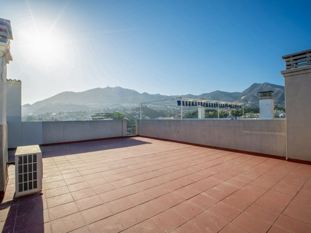 Penthouse avec 2 Chambres  à Torrequebrada