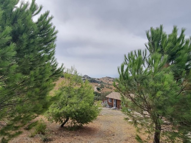 Villa con 3 Dormitorios  en Casares