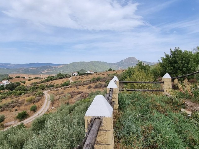 Villa con 3 Dormitorios  en Casares