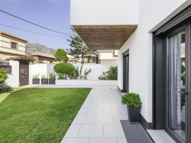 Villa con 3 Dormitorios  en Torremolinos