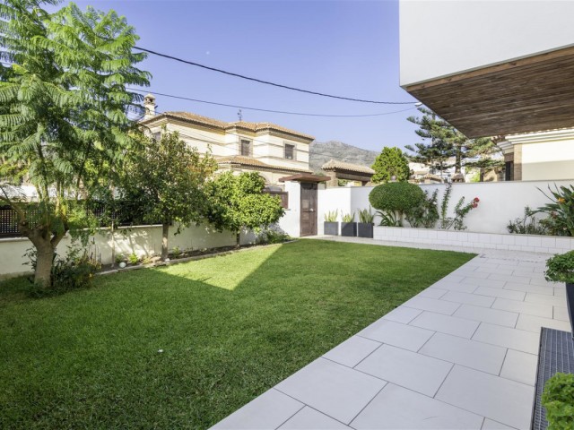 3 Bedrooms Villa in Torremolinos