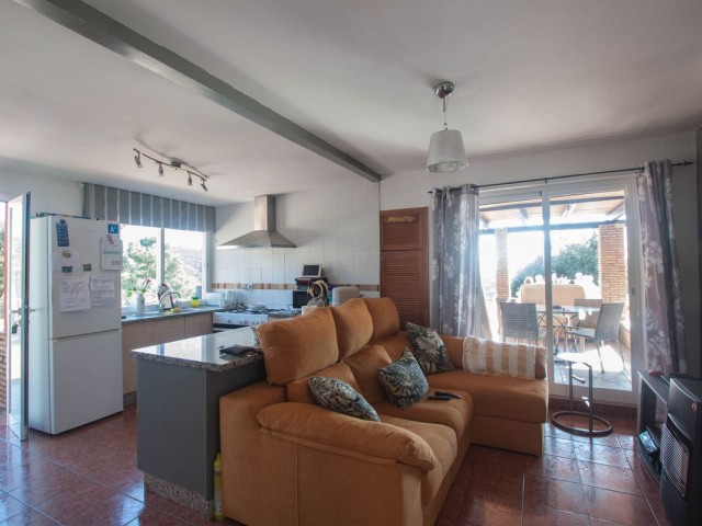 5 Bedrooms Villa in Estepona