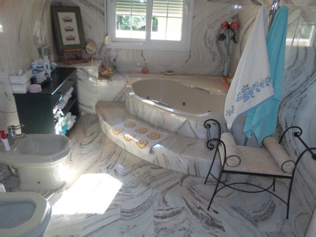 5 Schlafzimmer Villa in Alhaurín de la Torre