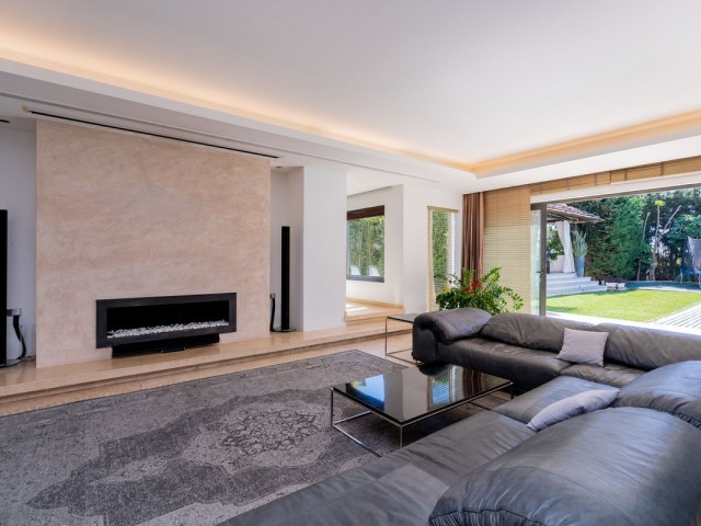 5 Bedrooms Villa in Costalita