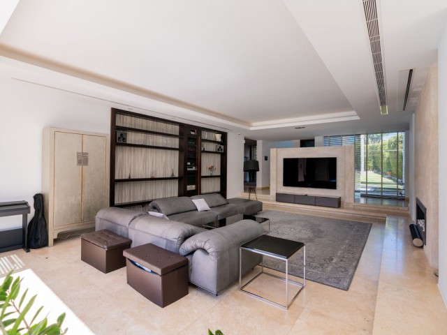 5 Bedrooms Villa in Costalita