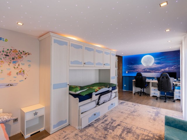 5 Bedrooms Villa in Costalita