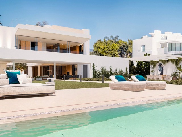 4 Bedrooms Villa in Estepona