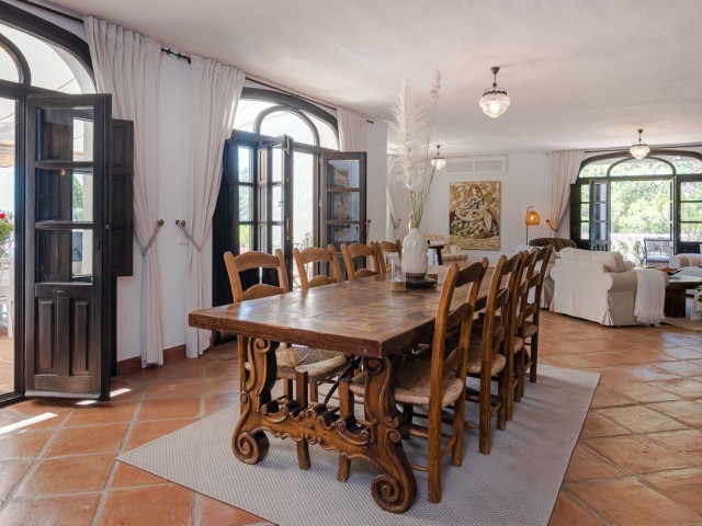 Villa avec 7 Chambres  à El Madroñal