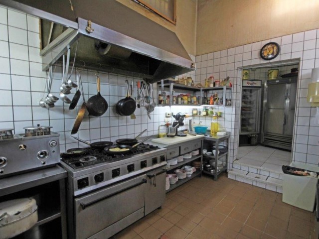 Comercial con 0 Dormitorios  en Marbesa