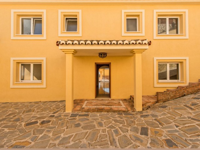 Villa avec 4 Chambres  à Benalmadena