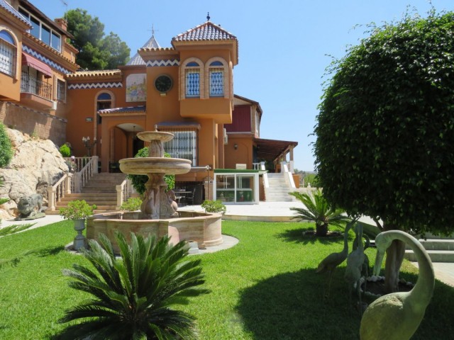 5 Bedrooms Villa in Málaga
