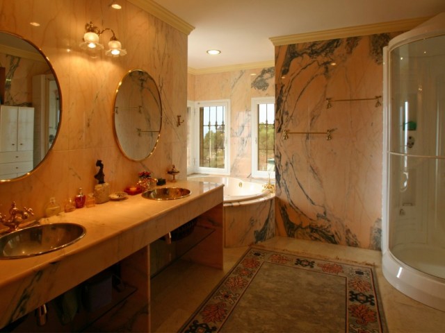 5 Makuuhuoneen Huvila Málaga