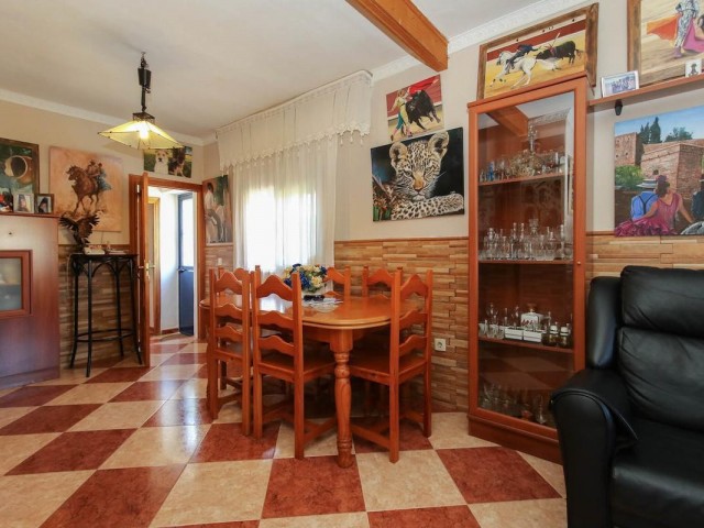 Villa avec 5 Chambres  à Alhaurín de la Torre