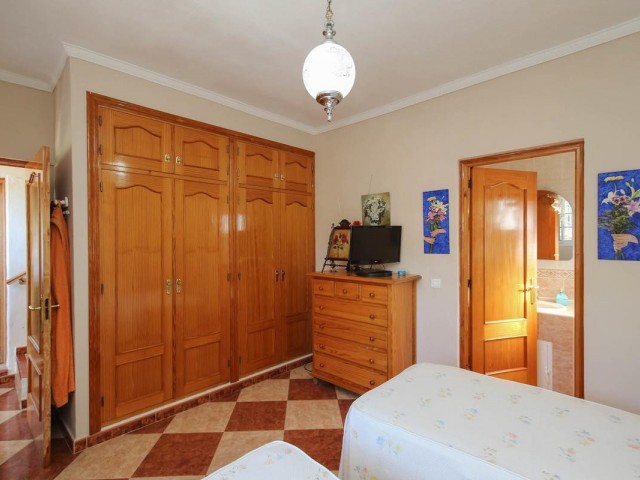 Villa avec 5 Chambres  à Alhaurín de la Torre