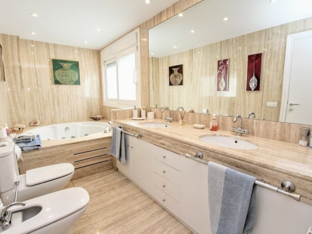 6 Bedrooms Villa in San Pedro de Alcántara