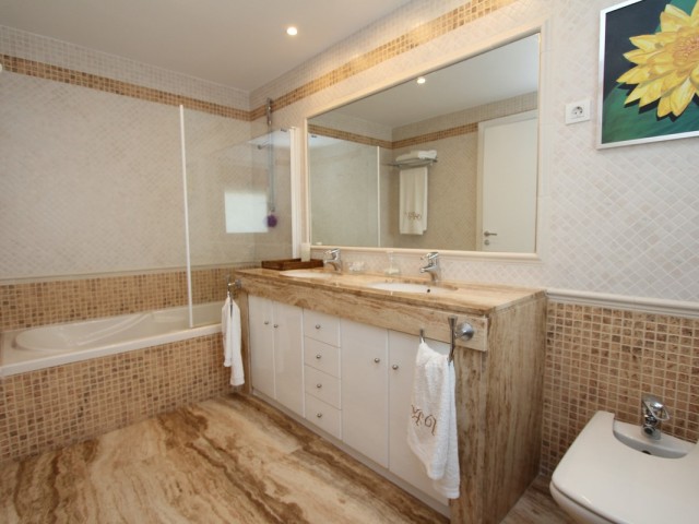 6 Bedrooms Villa in San Pedro de Alcántara