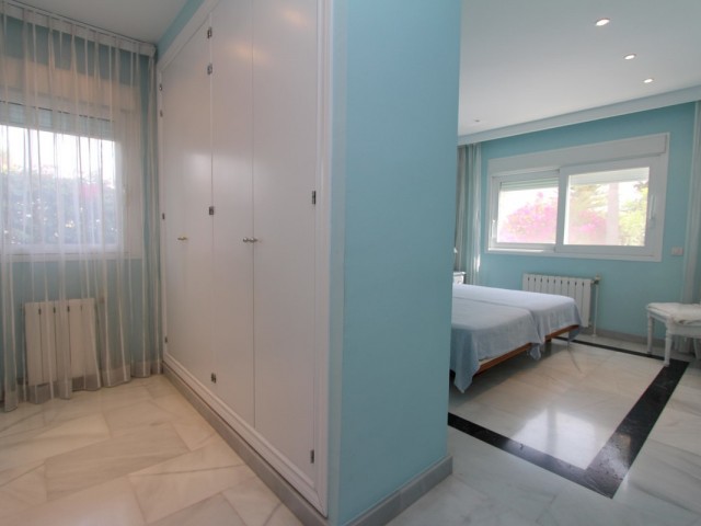 6 Bedrooms Villa in San Pedro de Alcántara