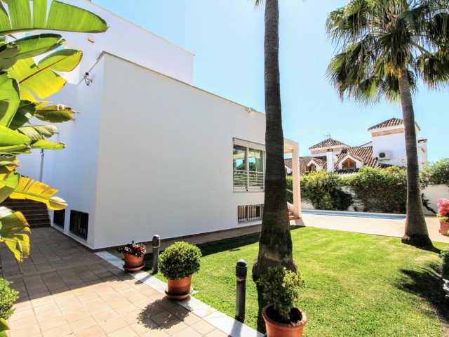 6 Bedrooms Villa in San Pedro de Alcántara