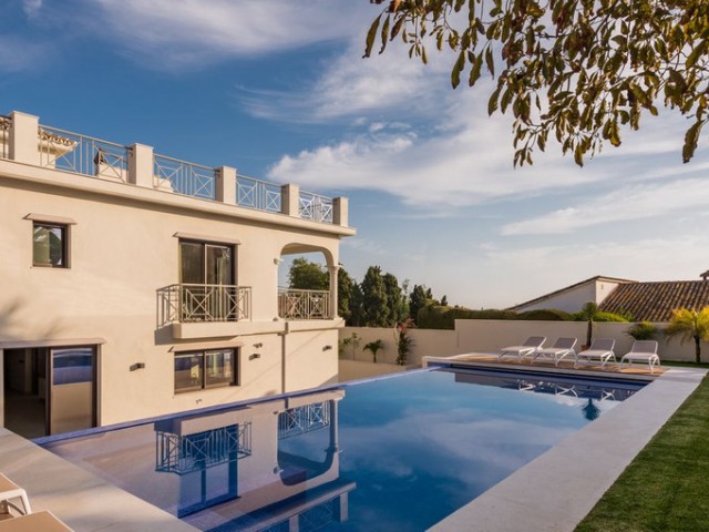 5 Bedrooms Villa in Río Real