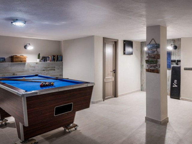 5 Bedrooms Villa in Río Real