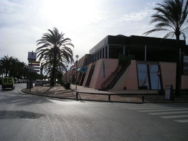 Commercieel, Puerto Banús, R4333858