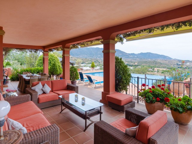 5 Bedrooms Villa in La Cala de Mijas