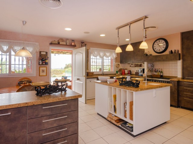 5 Bedrooms Villa in La Cala de Mijas