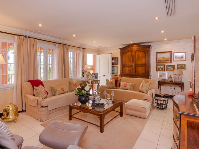 5 Bedrooms Villa in La Cala de Mijas
