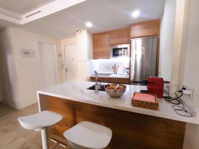 Apartamento, Marbella, R4335031