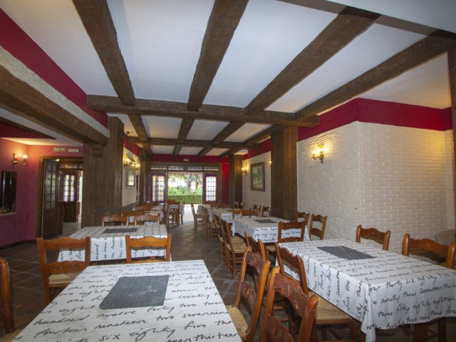 Comercial con 0 Dormitorios  en Marbesa