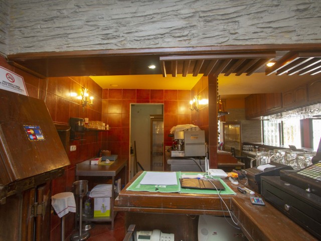 Comercial con 0 Dormitorios  en Marbesa