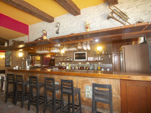 Comercial con 0 Dormitorios  en Marbesa