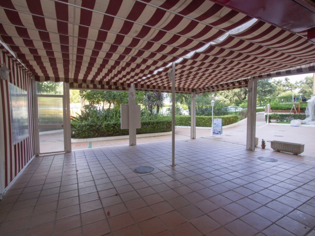 Comercial con 0 Dormitorios  en Marbesa