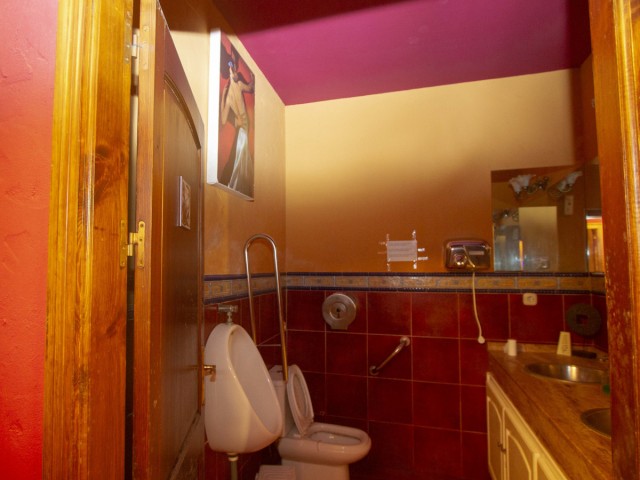 Comercial con 0 Dormitorios  en Marbesa