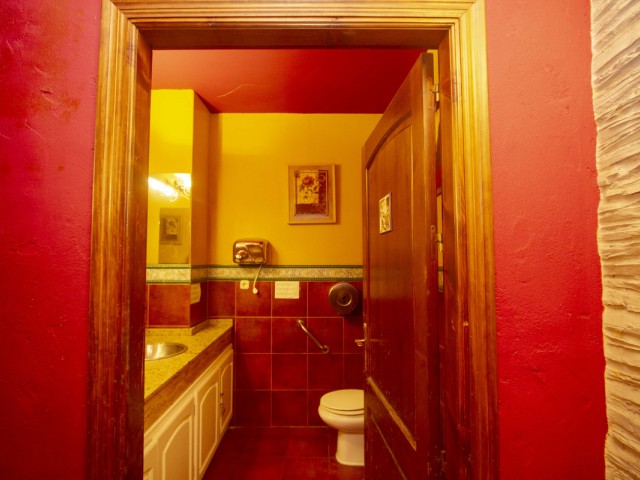 Comercial con 0 Dormitorios  en Marbesa