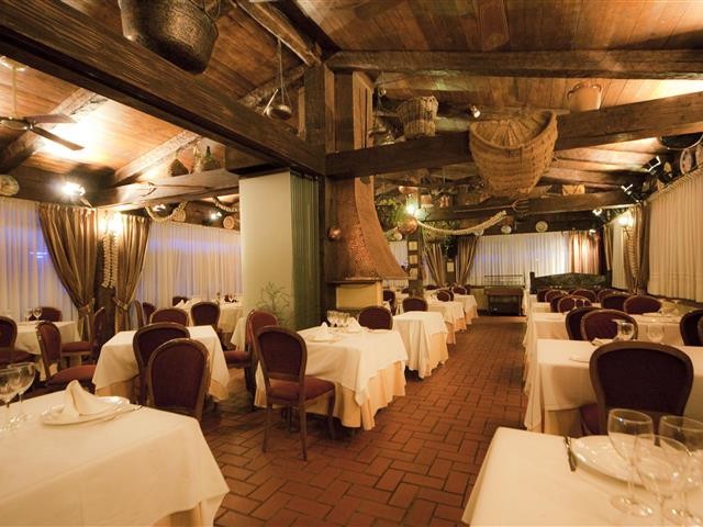 Commercial in Nueva Andalucía