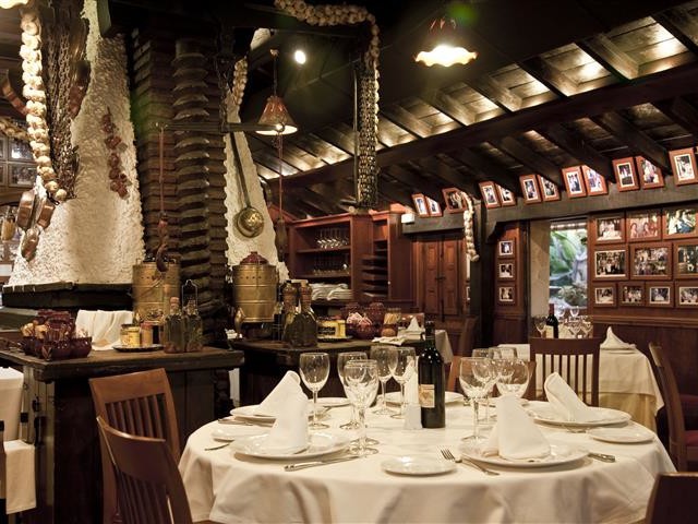 Commercial in Nueva Andalucía