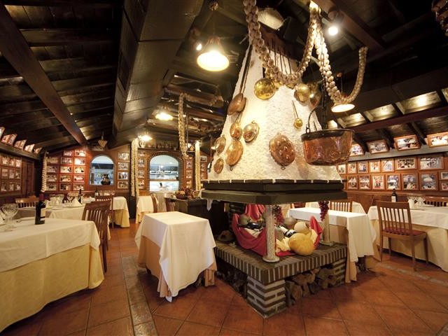 Commercial in Nueva Andalucía