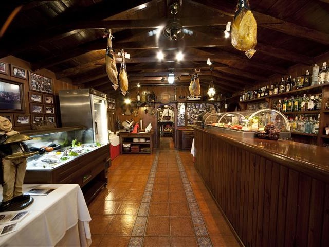 Commercial in Nueva Andalucía